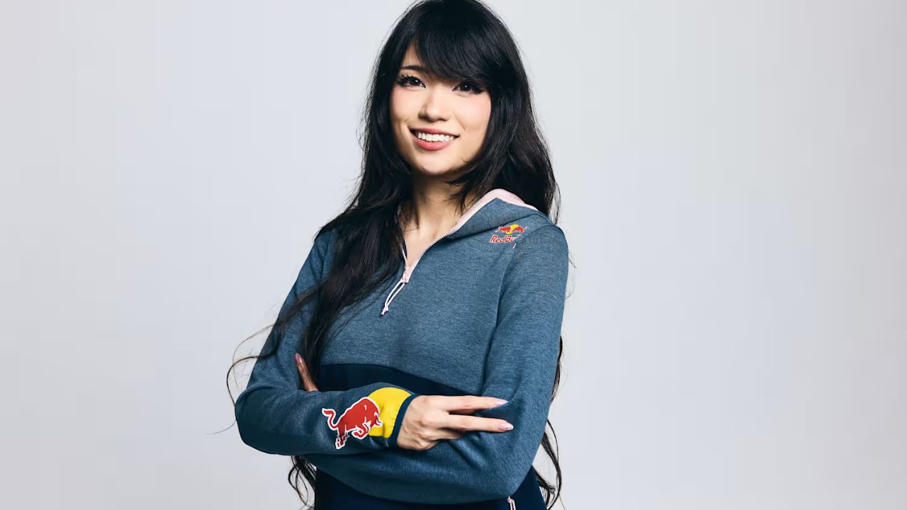 Emiru Twitch Titulka