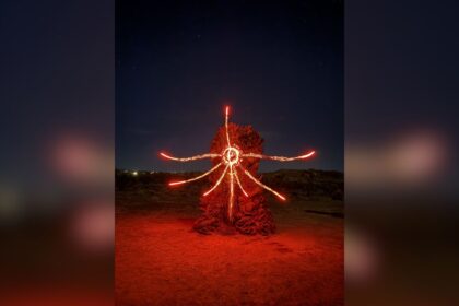 Červený monolit udivuje hráčov